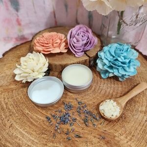 Handmade‎ Lemon Lavender Lip Balm